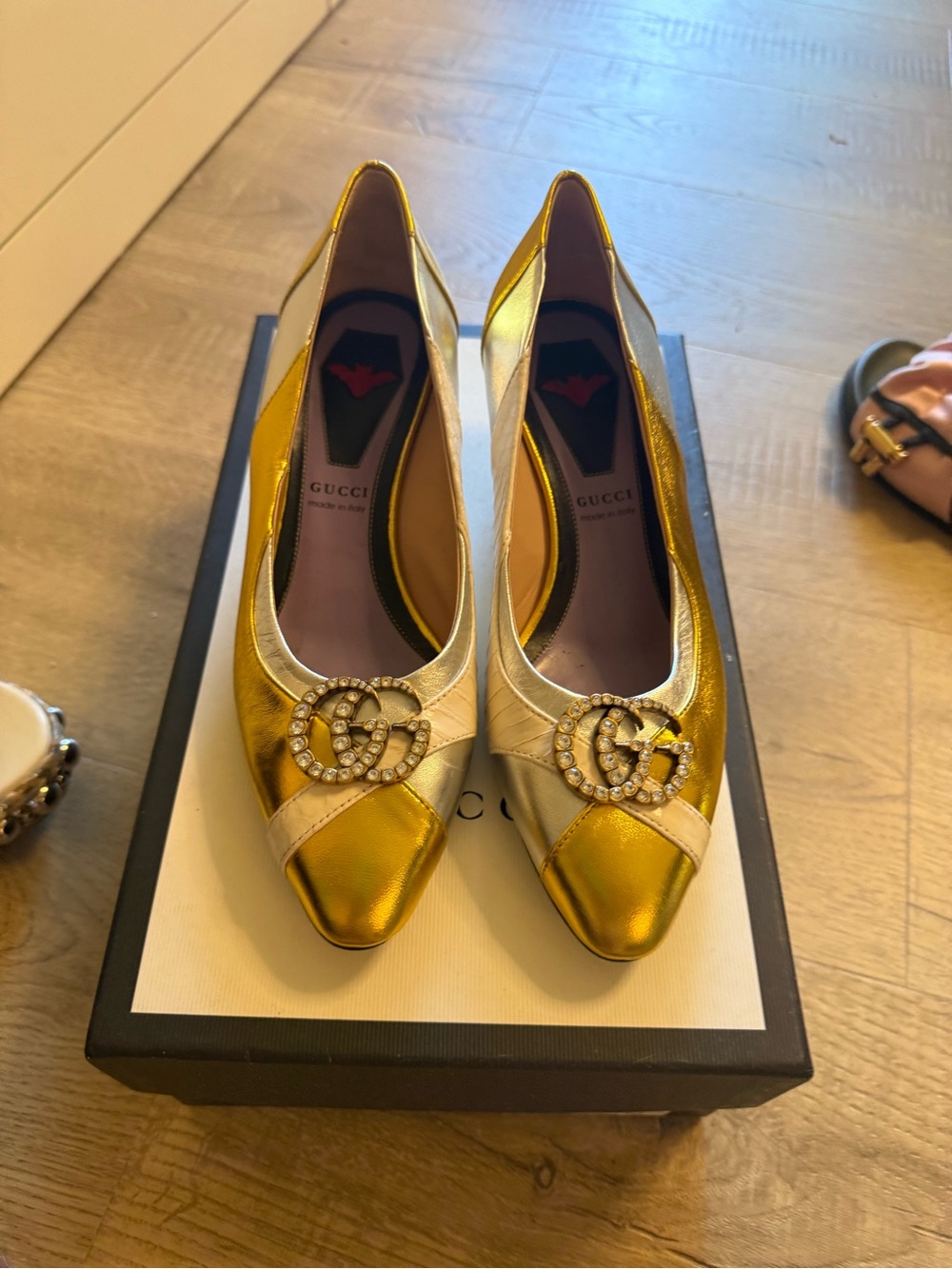 Gucci pumps-low heel